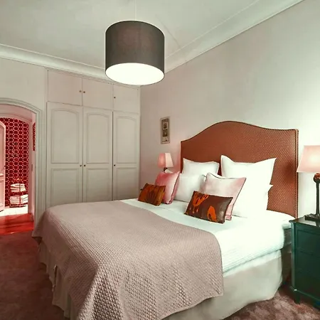Luxury 4 Bedrooms
