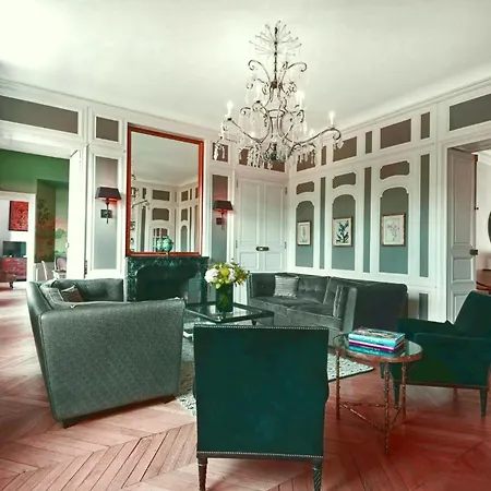 Luxury 4 Bedrooms